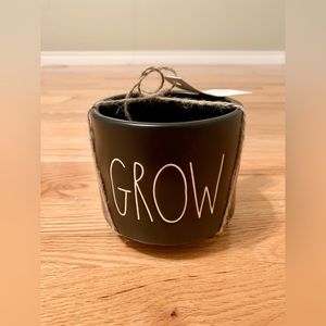 Rae Dunn Grow Planter -Black